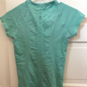 Lululemon swiftly tech short sleeve